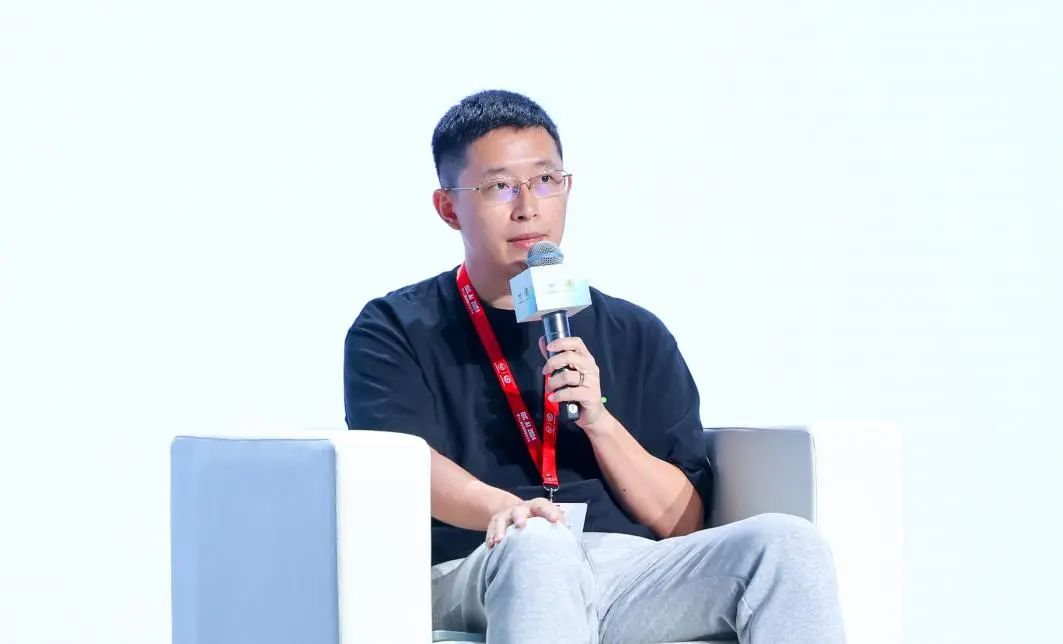 零一万物: 战略重心微调, 业务分拆能否成为增长新引擎?-1 零一万物: 战略重心微调, 业务分拆能否成为增长新引擎?